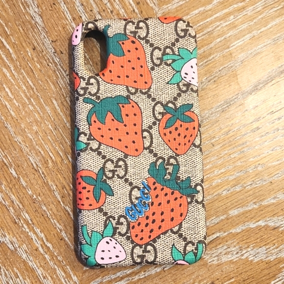 New Gucci IPhone X/XS Strawberry GG Case - Picture 1 of 4